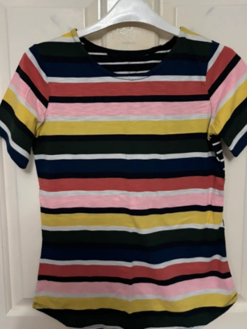 Colorful striped short sleeved T-shirt